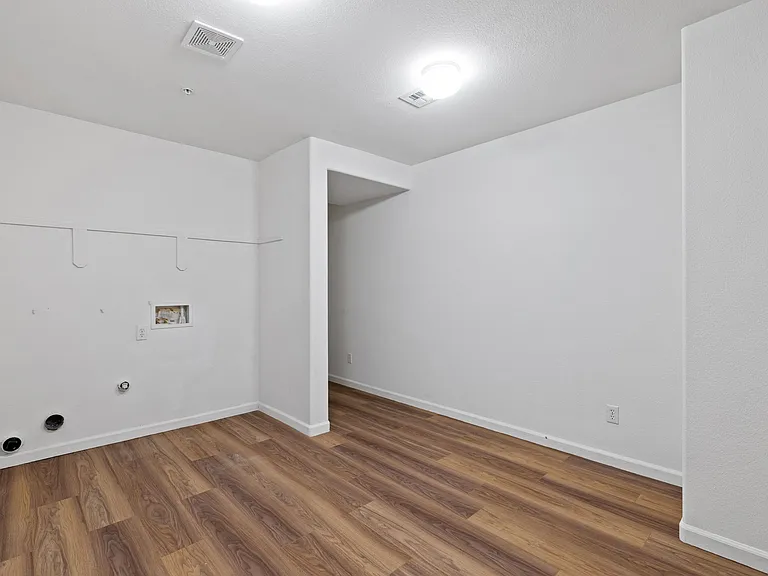536 Adeline Ave — Photo 21