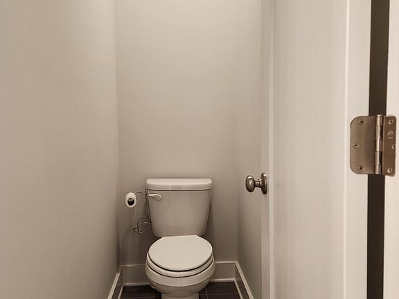 4th image of 2768 Bell Dr SE