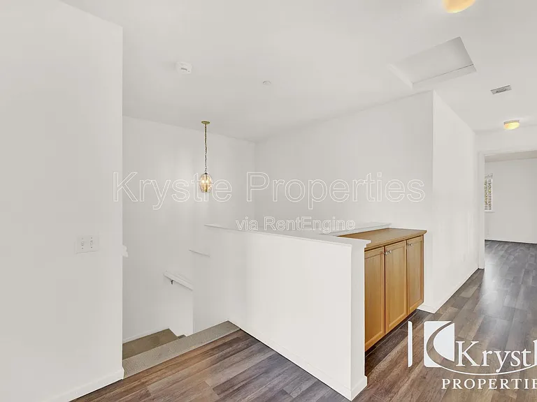 322 Clearpointe Dr — Photo 11