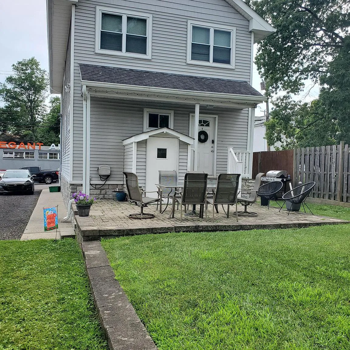 2 bed, 1.0 bath, 900 sqft, $1,750 — Photo 2