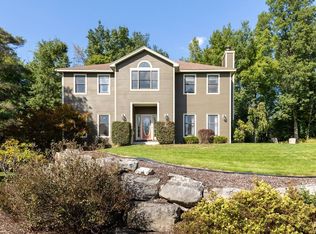 7823 Rolling Ridge Dr, Manlius, NY 13104