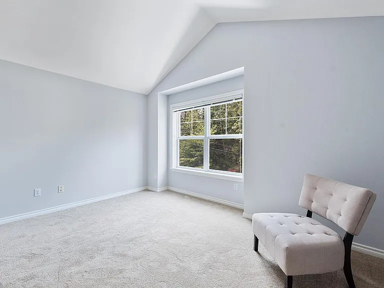 4844 Railroad Ave NE — Photo 17
