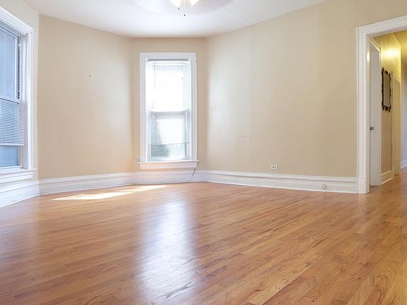 2nd image of 4738 N Ashland Ave APT 3R