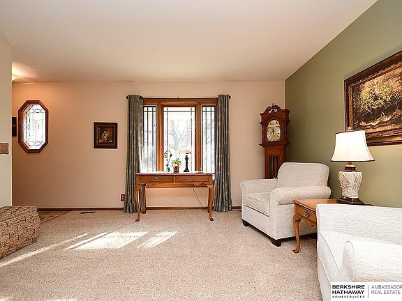 5th image of 1322 N 161st St