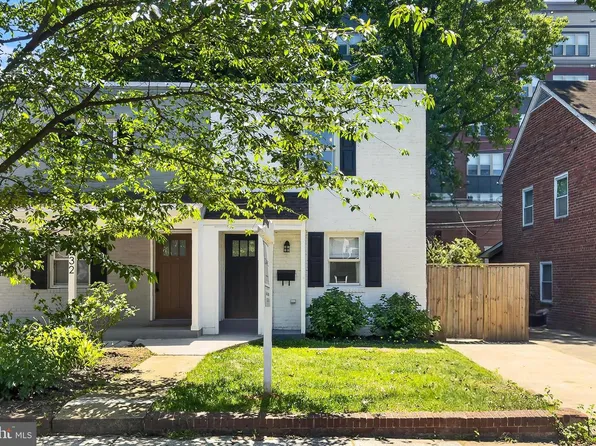3234 9th St S, Arlington, VA 22204