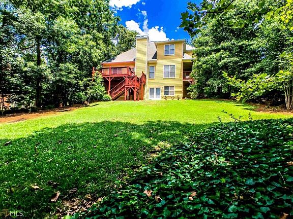4th image of 614 Bellenden Dr