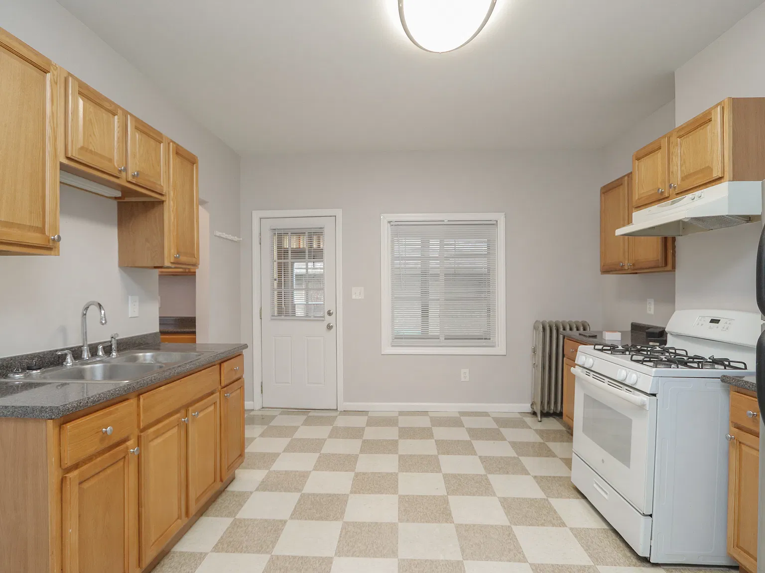 1 bed, 1000 sqft, $1,200 — Photo 2