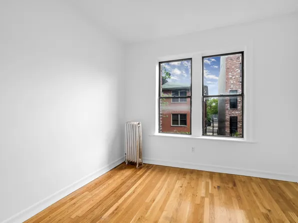 242 Bainbridge Street image 1 of 7