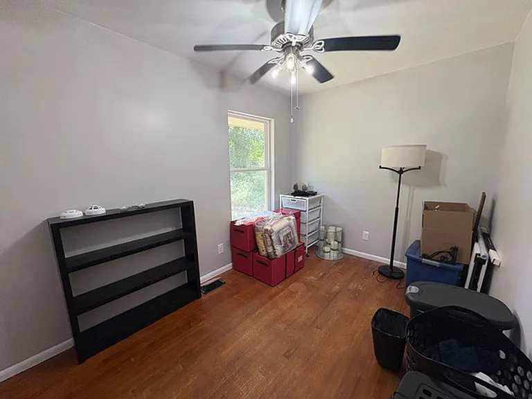374 Lloyd St — Photo 16