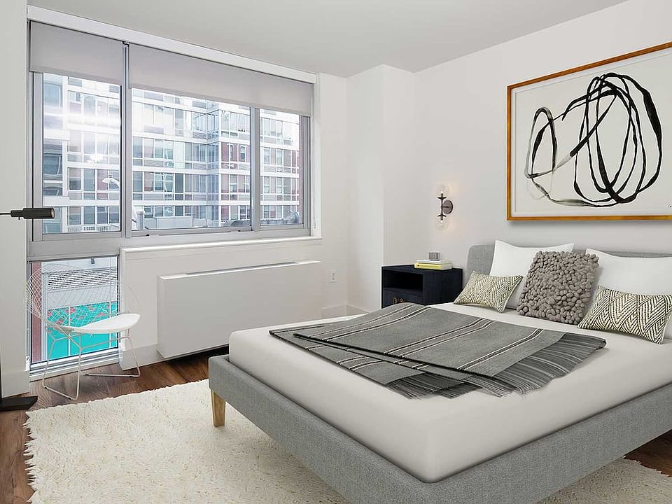 Signature Collection bedroom with roller shades