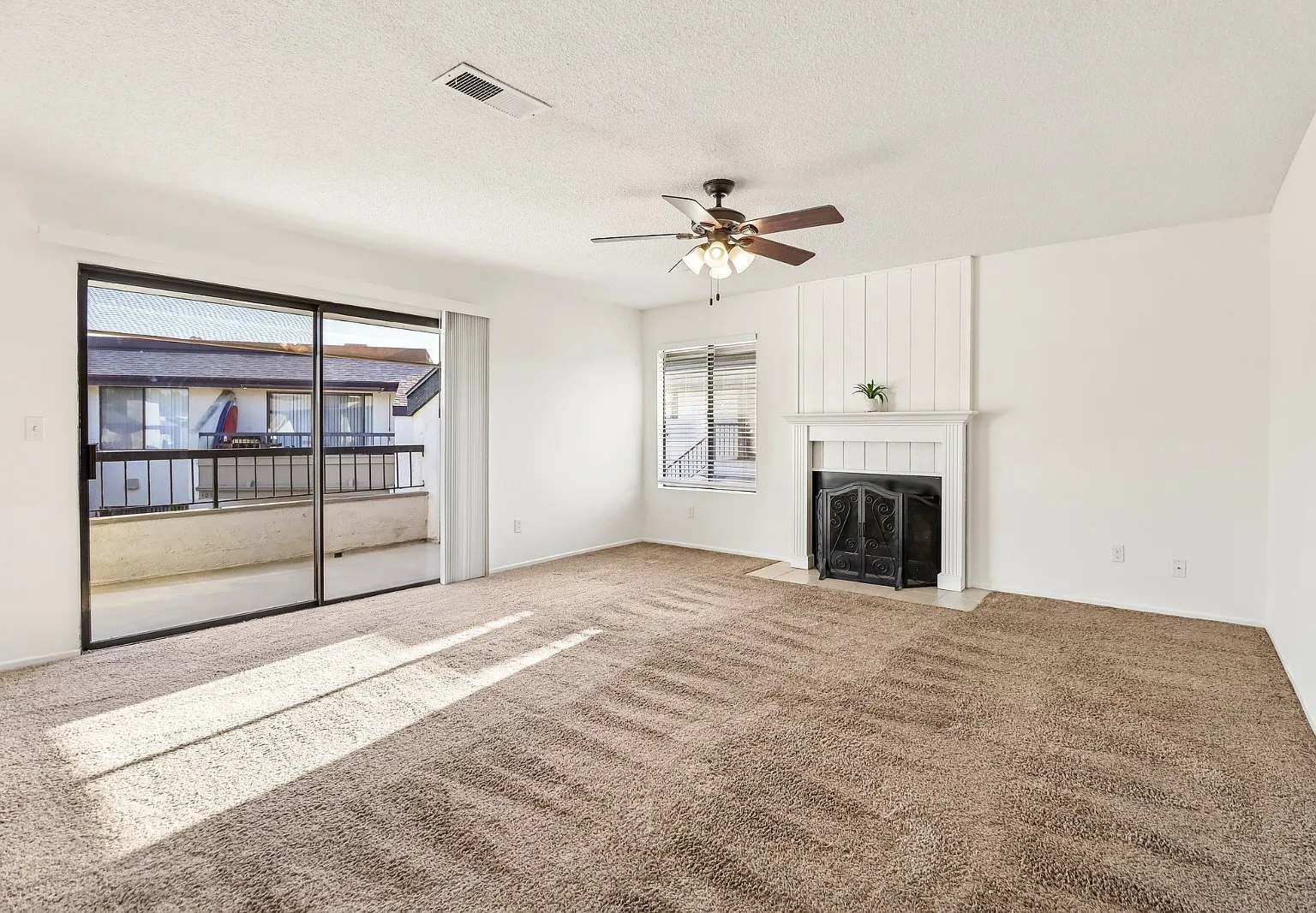 2 bed, 1204 sqft, $2,800 — Photo 4