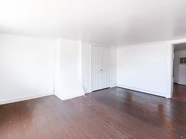 314 W Main St — Photo 20