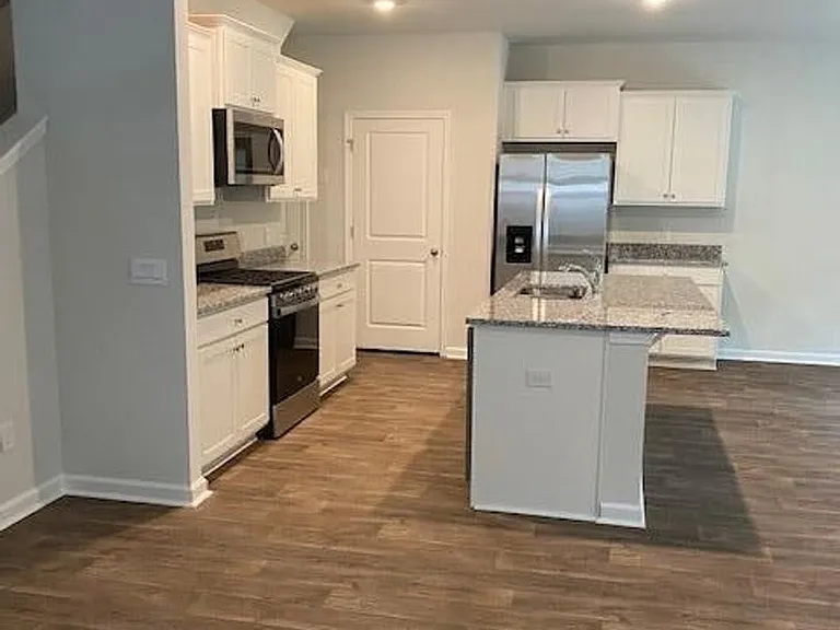 121 Blossom Wood Ln — Photo 6