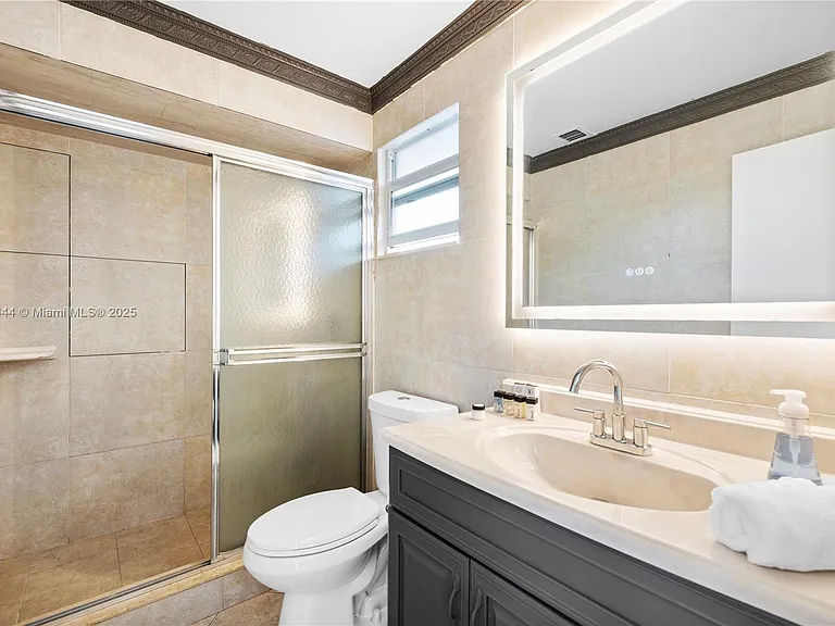 4322 Polk St — Photo 34