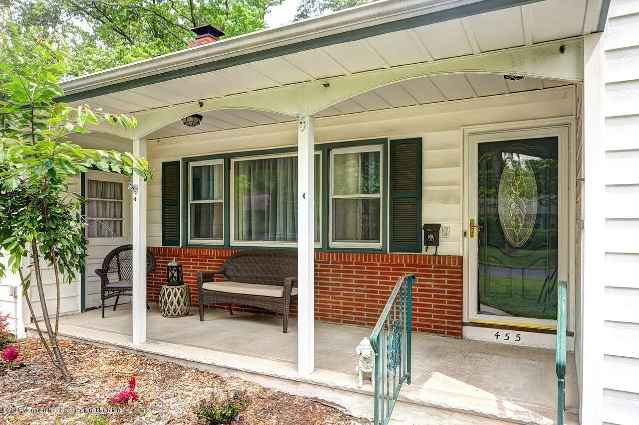 4 bed, 1806 sqft, $3,500 — Photo 2