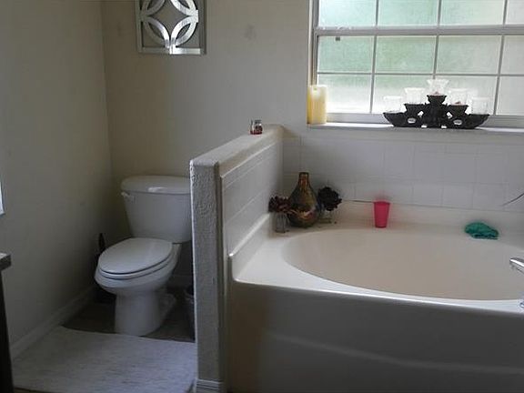 4th image of 7944 Sugar Pine Blvd