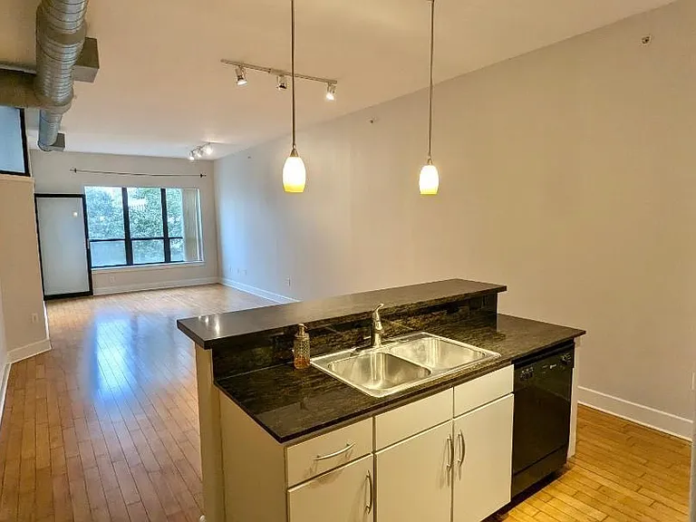 1901 Post Oak Blvd #3215 — Photo 25
