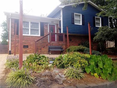 309 Chestnut St, Yadkinville, NC, 27055