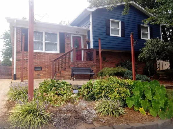 309 Chestnut St, Yadkinville, NC 27055