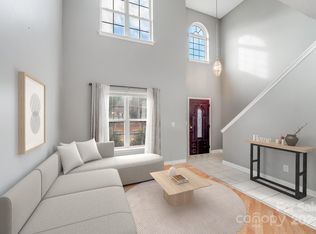 7633 Shiny Meadow Ln, Charlotte, NC 28215