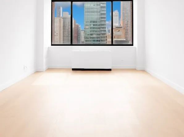 245 East 58th Street image 6 of 8