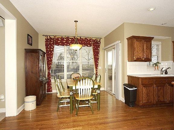 4th image of 1029 Aspen Dr