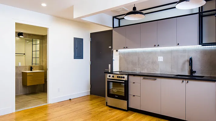 Rented by Nooklyn NYC LLC | media 74