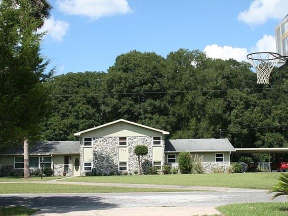 2nd image of 1820 Saint Charles Ter