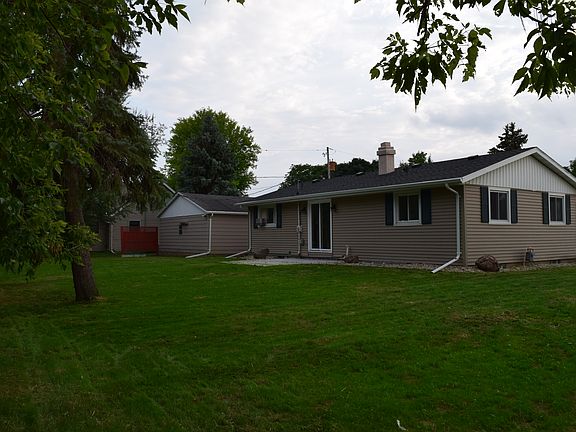 3rd image of 1195 Redwood Ln