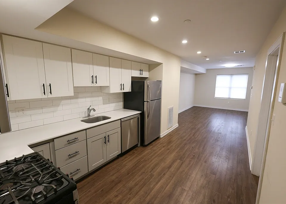 332 Talbot Ave #5
