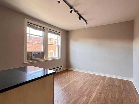 5th image of 513 W Belmont Ave #4