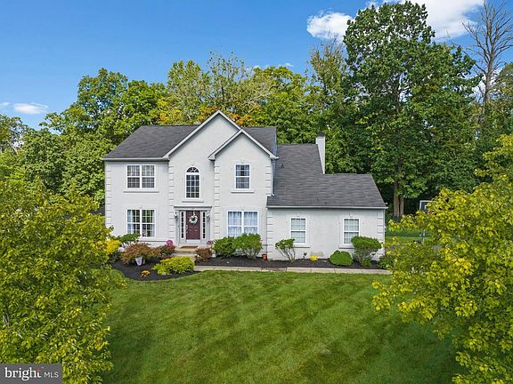 4th image of 33 Turtle Creek Dr