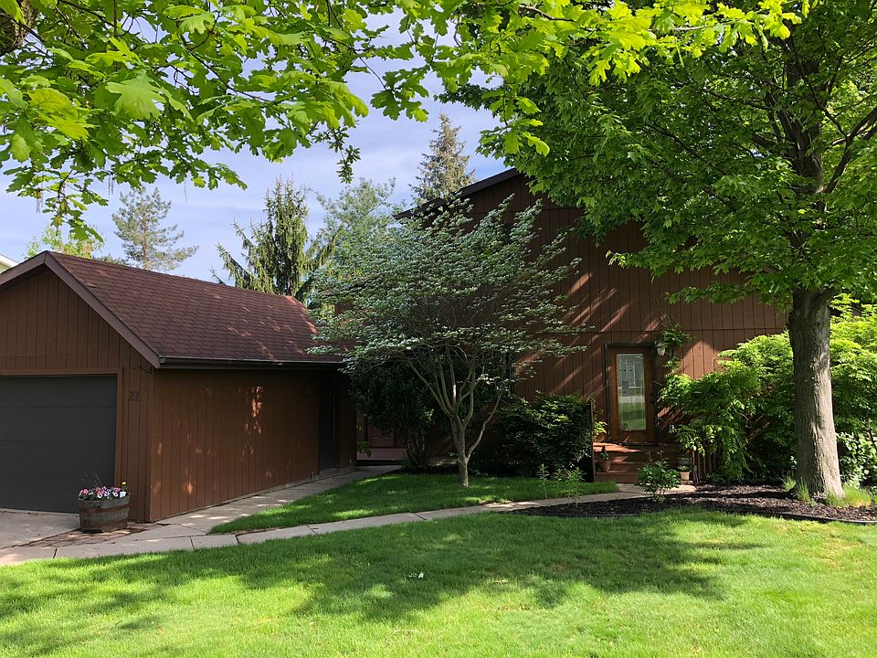 1st image of 22 Canyon Dr NW