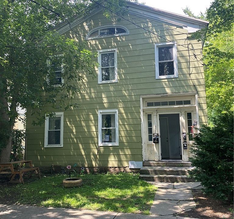 1st image of 328 Clay St