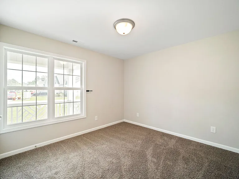 123 Grantham Pl — Photo 6