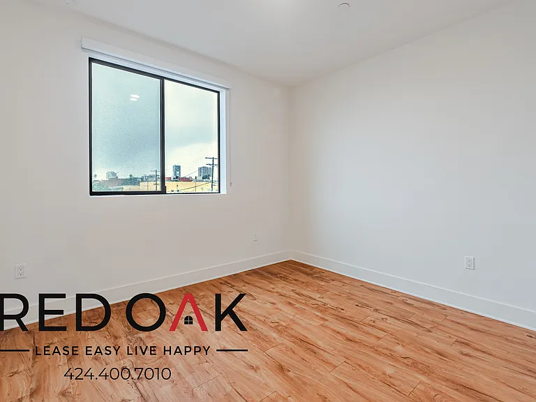 5727 La Mirada Ave #309 — Photo 21