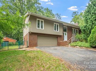15 Beaverdam Ct, Asheville, NC 28804