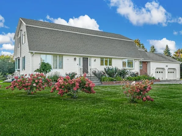 25 Fairbanks St, West Boylston, MA 01583