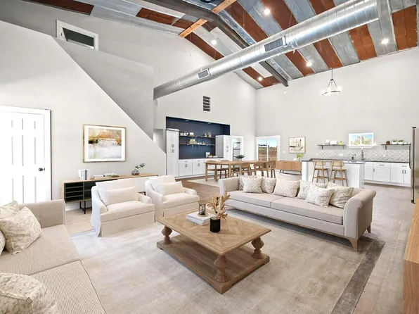 201 Lakeview Cir, La Vernia, TX 78121