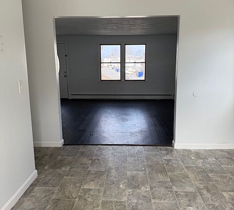 4th image of 197 Leonard Ave #197
