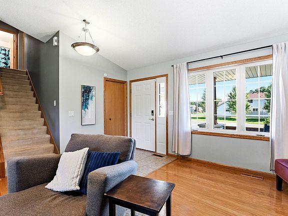 5th image of 13584 Joseph Ave