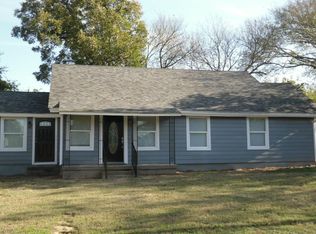 304 NE 7th St, Hubbard, TX 76648