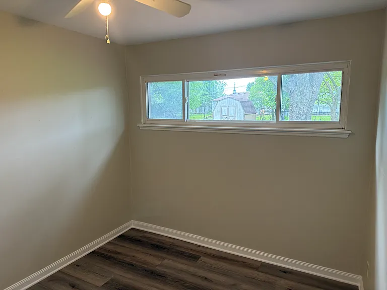 9047 Newkirk Dr — Photo 16