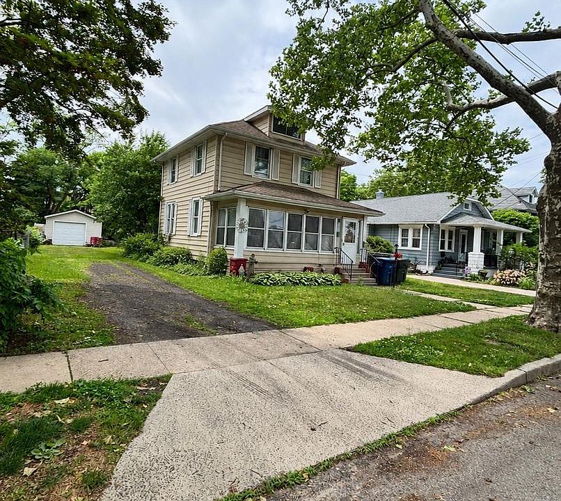 2nd image of 612 Lippincott Ave