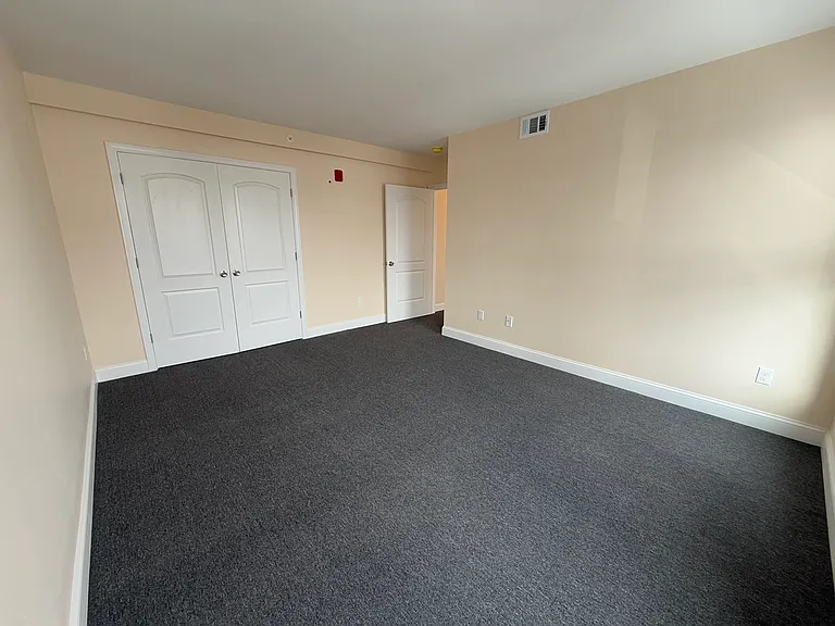 115 Main St #18 — Photo 19