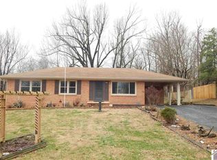 910 E 7th Ave, Calvert City, KY 42029