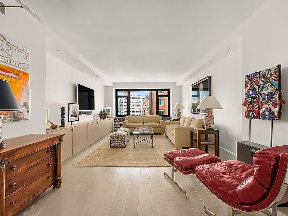 1st image of 160 E 65th St APT 21D