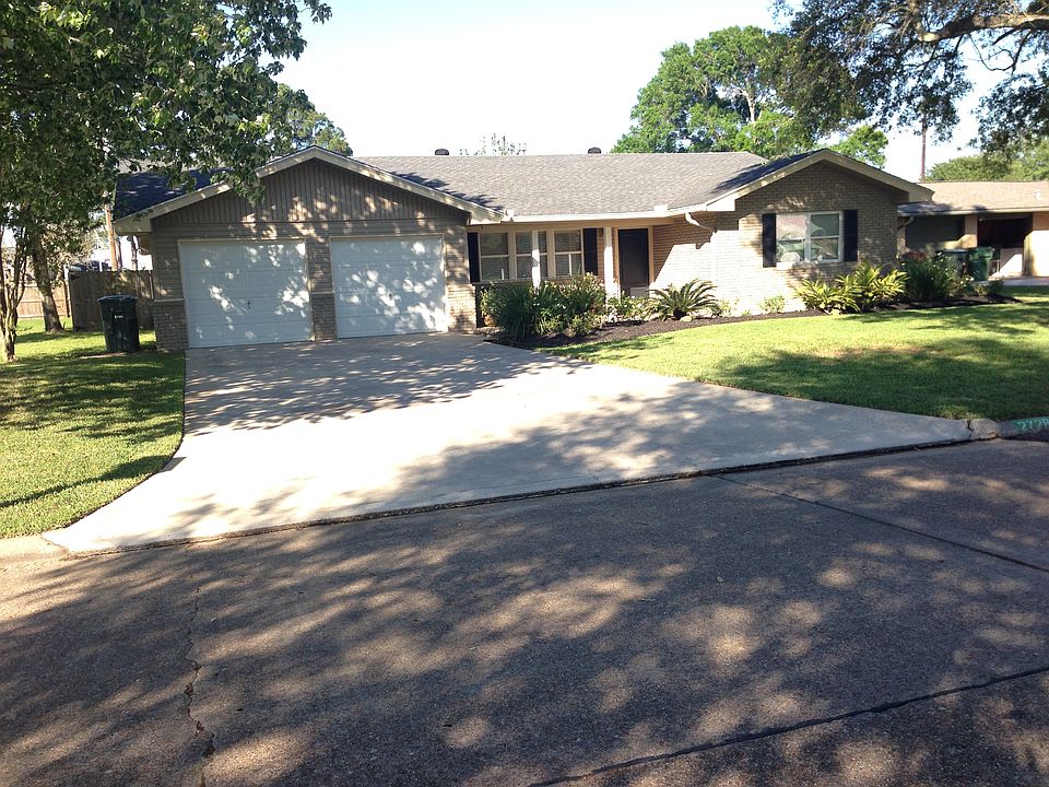1st image of 2728 Upton Dr