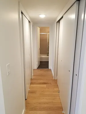 Rented by Manhattan Apartment Organization | media 143