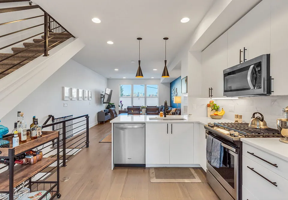 3222 W 19th Ave #5
